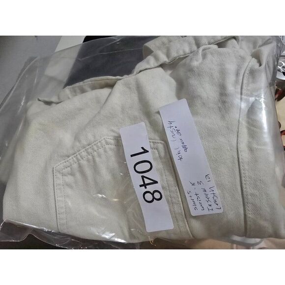 Pilcro Cream Button Detail Overall Shorts Adjustable Straps Back Pockets Size 26 - Picture 10 of 10